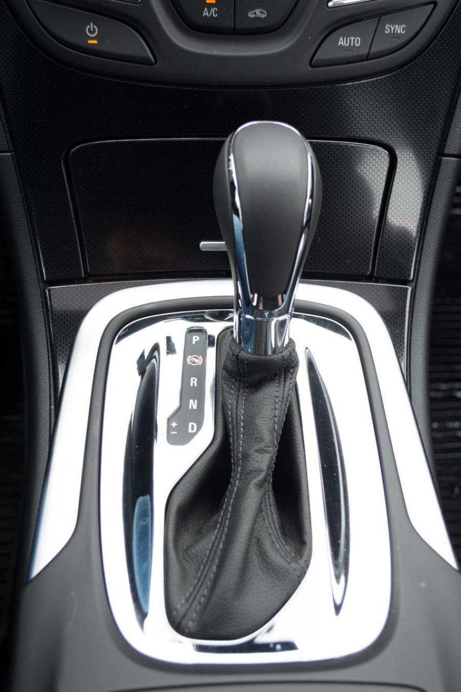  Buick Regal GS AWD 2014 года  (фото 23 из 30)